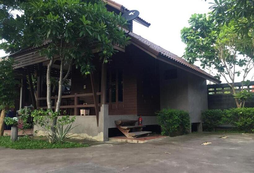 호텔 Ruenpurksa Resort