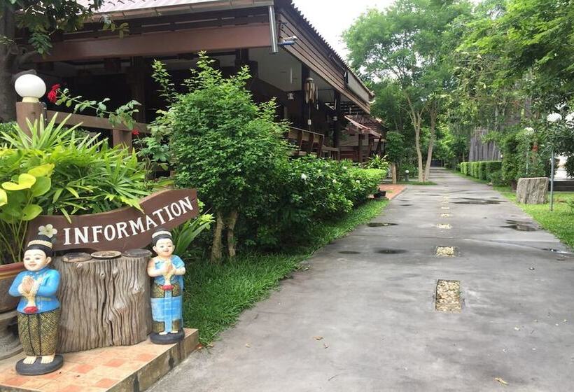 호텔 Ruenpurksa Resort