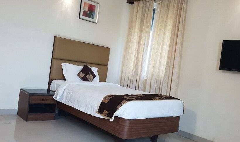 בית מלון כפרי Sri Kaliswari Le Orchids