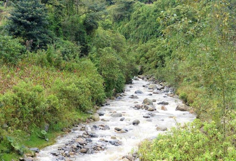 هتل Termales Tierra Viva