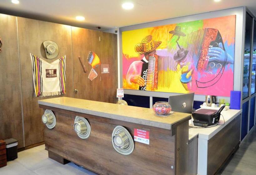 בית מלון כפרי Ucla Center