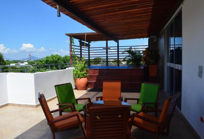 בית מלון כפרי Ucla Center