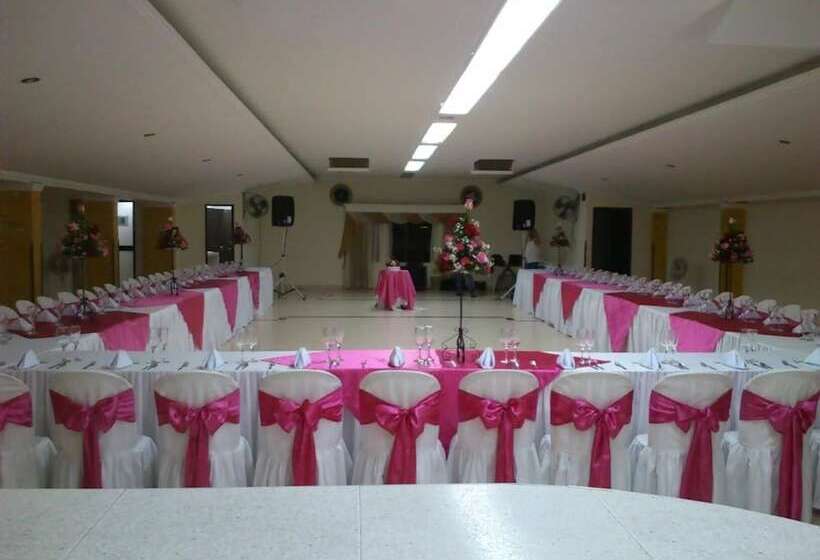 Отель Valle De Pubenza