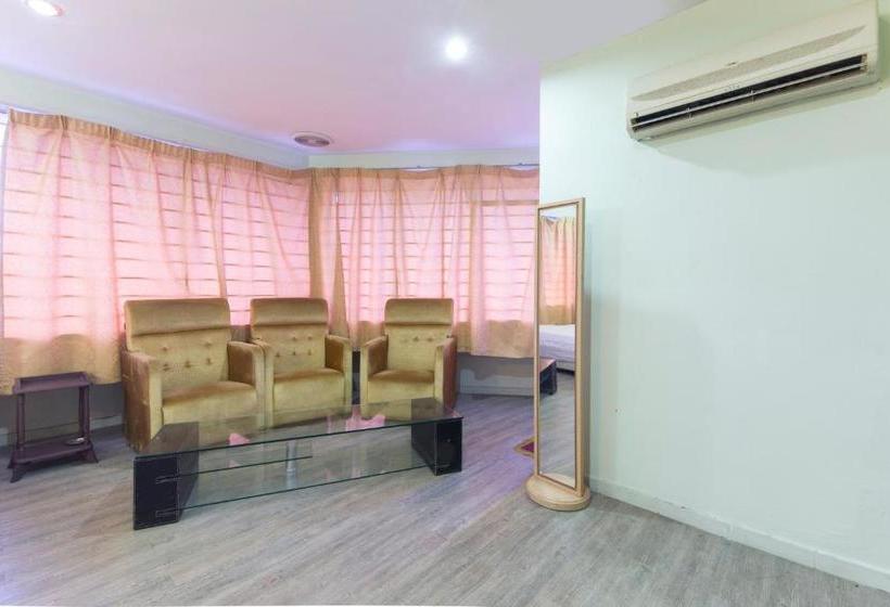 호텔 Zen Rooms Basic Batu 9 Cheras