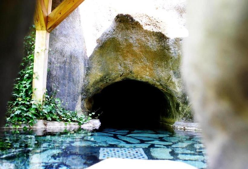 ریوکان Shikinosato Hanamura