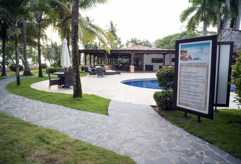 Sunset Del Mar Beach Resort