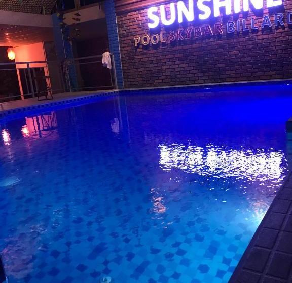 Sunshine Hostel Hue