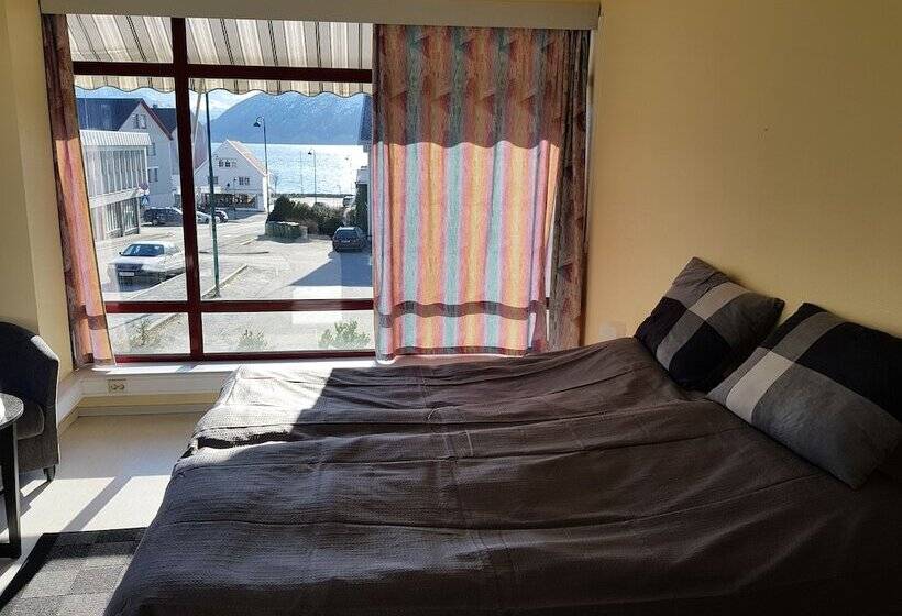 Volda Hostel & B & B