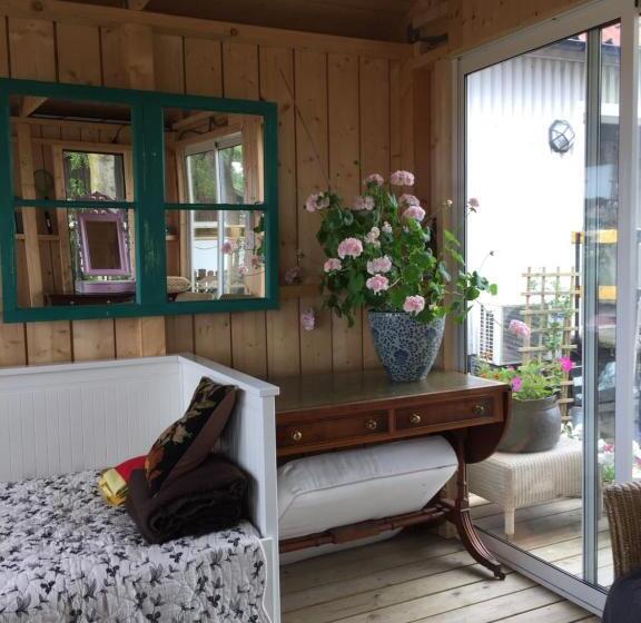 Wiroth B&b Hannasvägen 41, Eget Badrum, Aircondition