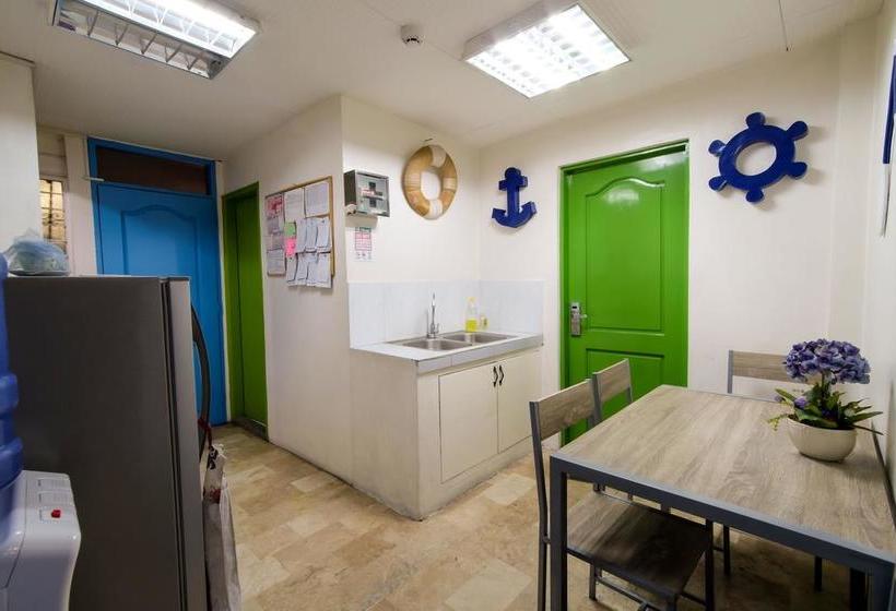 Zen Hostel Vicente Cruz Manila