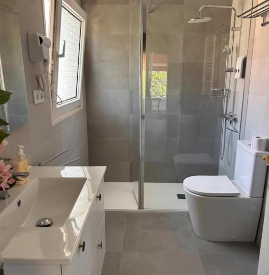צימר Villa Iri Habitación N 1 Con Baño Propio Y Balcón