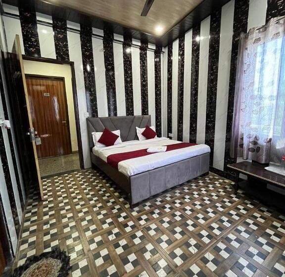 ホテル Braj Sarthi Dhaam