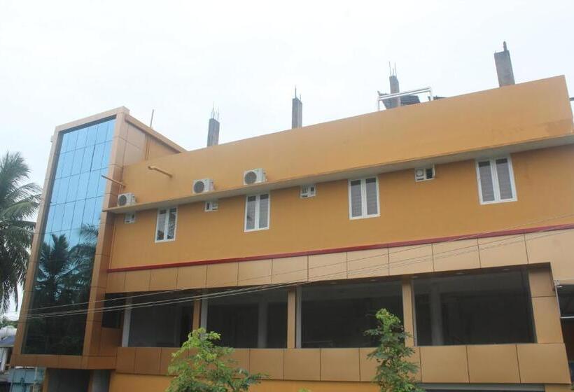 ホテル Hitech Residency Alathur