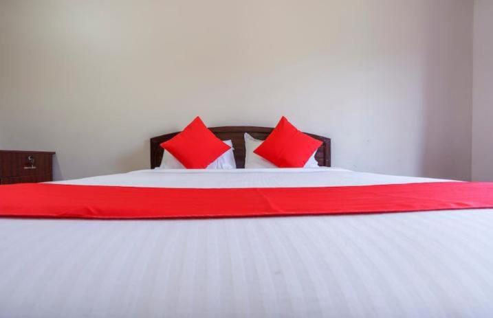 ホテル Hitech Residency Alathur