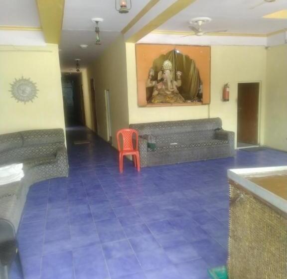 ホテル Narayana Palace Agra Cantt