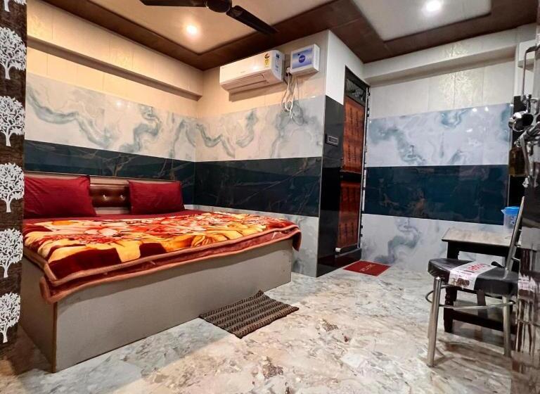 호텔 Raghunandain Inn Near Shree Ram Janmbhumi Ayodhya