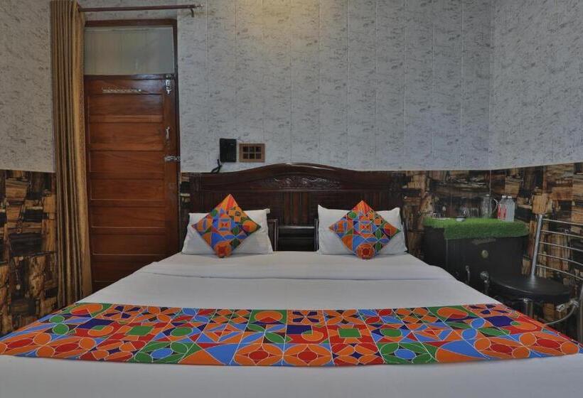 호텔 Raghunandain Inn Near Shree Ram Janmbhumi Ayodhya