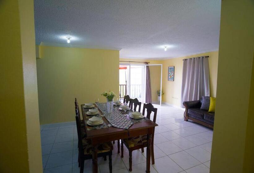 פנסיון City View Retreat Home