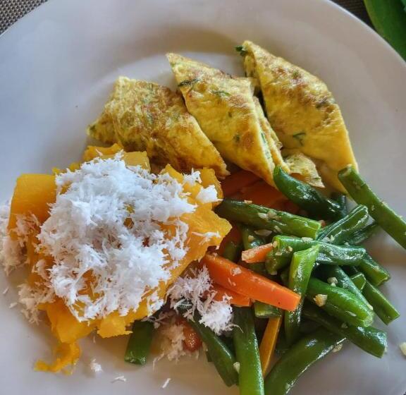 פנסיון Red Roses Guest House By Balitrees