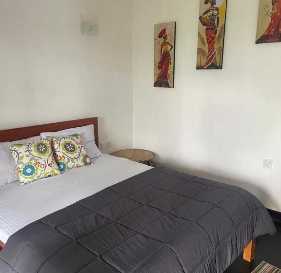 ペンション Sheli S Nest   Ella