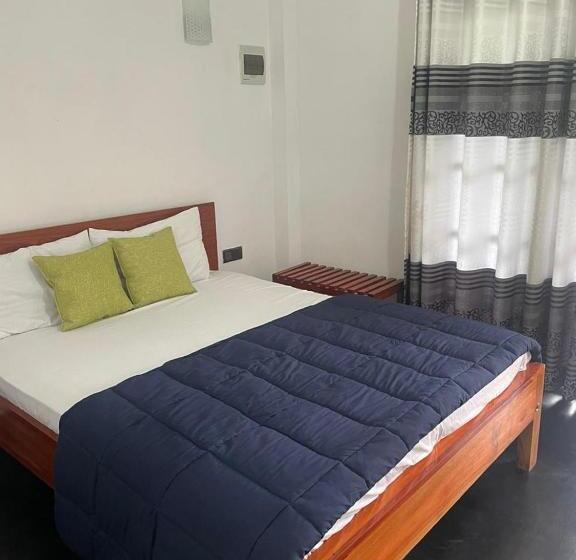 ペンション Sheli S Nest   Ella