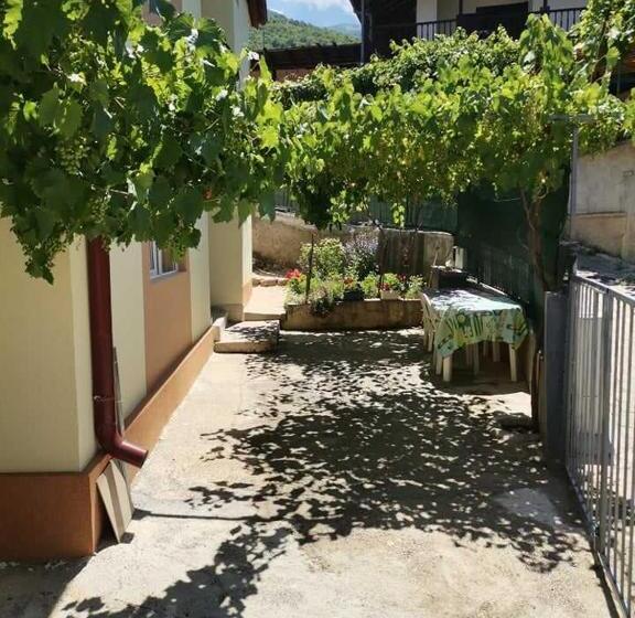 پانسیون Villa Daniel Irena Pestani