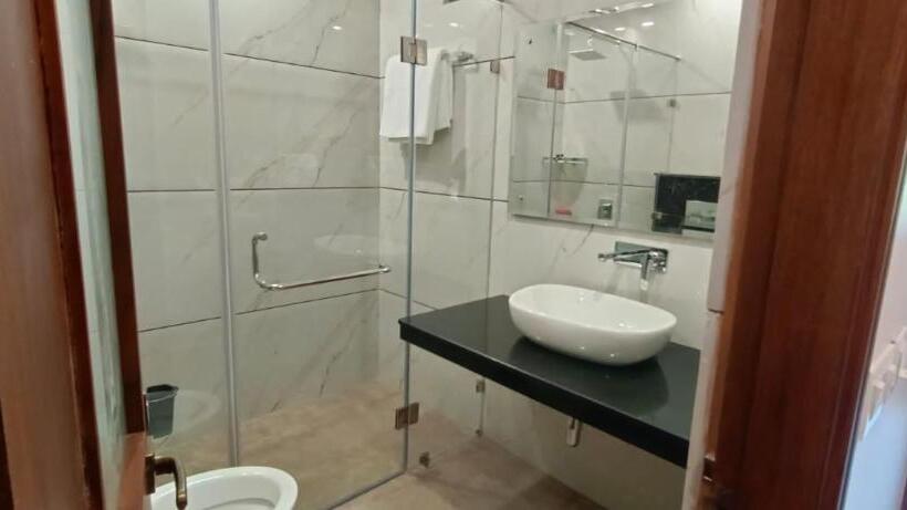 مبيت وإفطار Kasauli Hills Glory