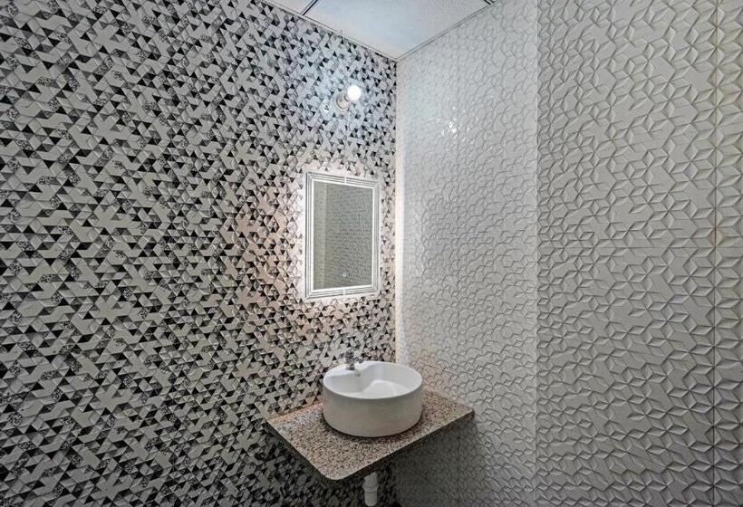 Отель Super Collection O The Royal Grand