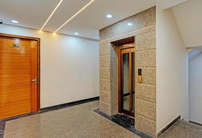 Отель Super Collection O The Royal Grand