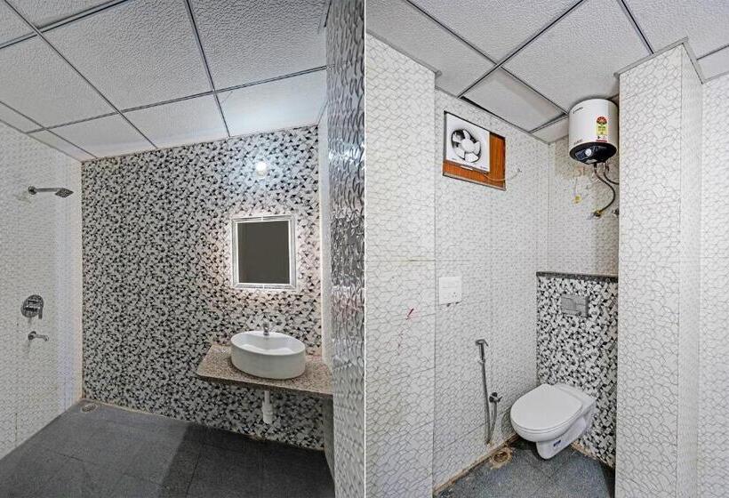 Отель Super Collection O The Royal Grand