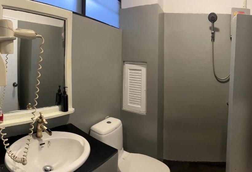 Отель Shalom Center Chaweng Samui