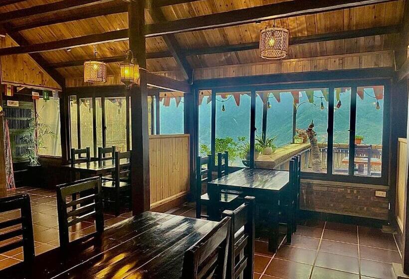 تختخواب و صبحانه Daun Pisang Homestay & Restaurant View Fanxipan