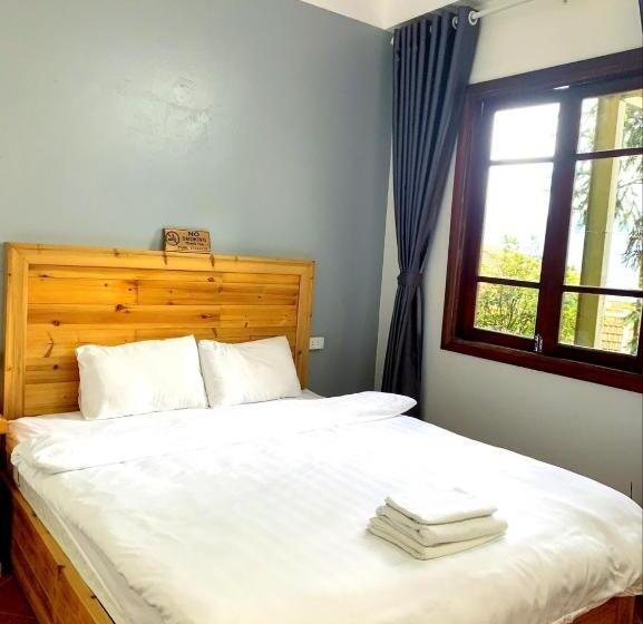 تختخواب و صبحانه Daun Pisang Homestay & Restaurant View Fanxipan