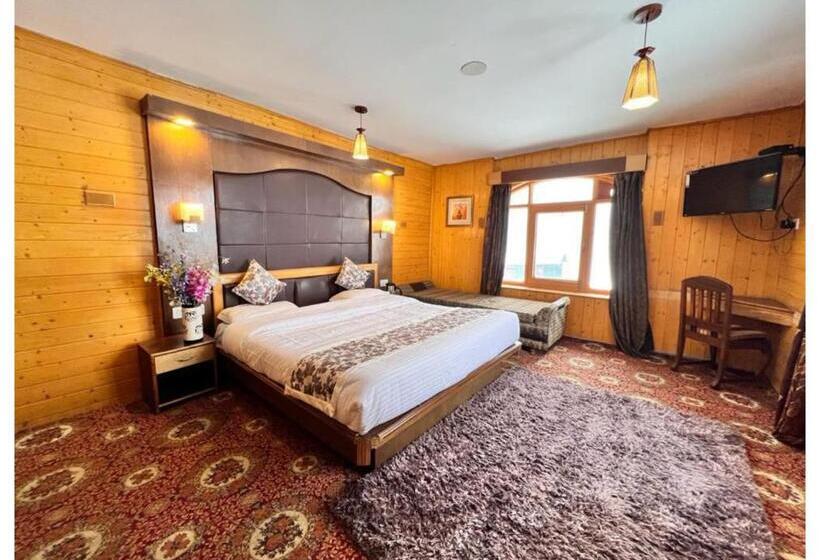 فندق Emperor Sonmarg