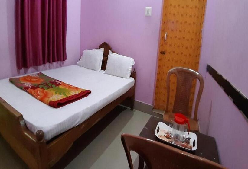 Отель Goroomgo Star Lodge Near Jagannath Temple Puri