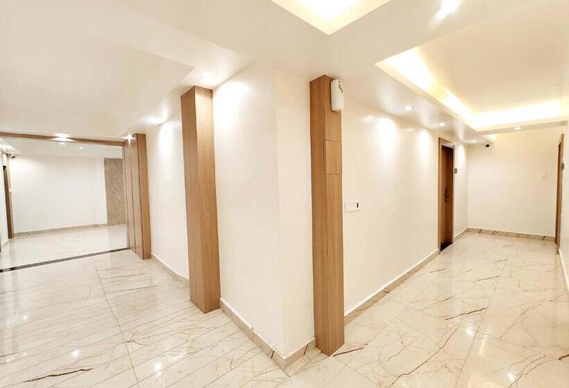 ホテル Grg Grand Resort Puri Sea View Room   With Spacious And Luxury Room   Lift And Parking Facilities Wi