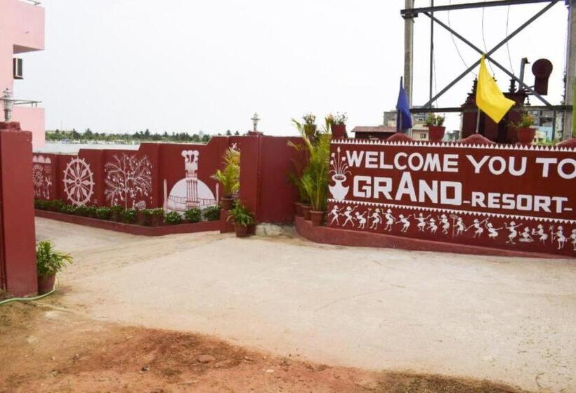 ホテル Grg Grand Resort Puri Sea View Room   With Spacious And Luxury Room   Lift And Parking Facilities Wi