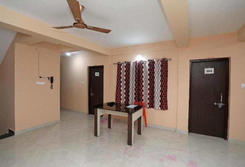 ホテル Grg Grand Resort Puri Sea View Room   With Spacious And Luxury Room   Lift And Parking Facilities Wi
