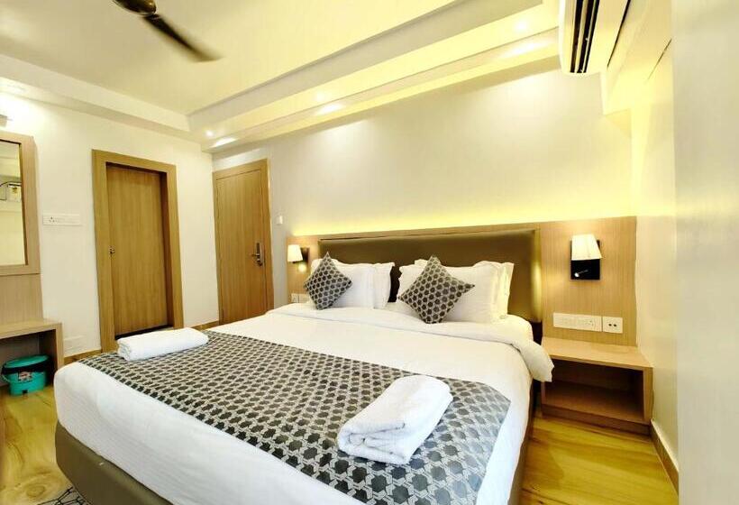 ホテル Grg Grand Resort Puri Sea View Room   With Spacious And Luxury Room   Lift And Parking Facilities Wi