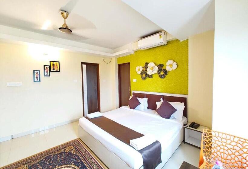 ホテル Grg Grand Resort Puri Sea View Room   With Spacious And Luxury Room   Lift And Parking Facilities Wi