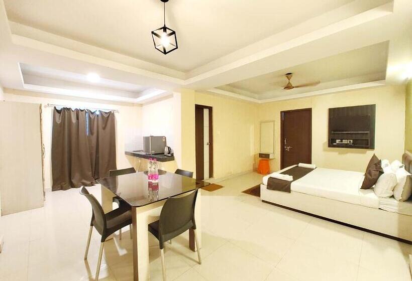 ホテル Grg Grand Resort Puri Sea View Room   With Spacious And Luxury Room   Lift And Parking Facilities Wi