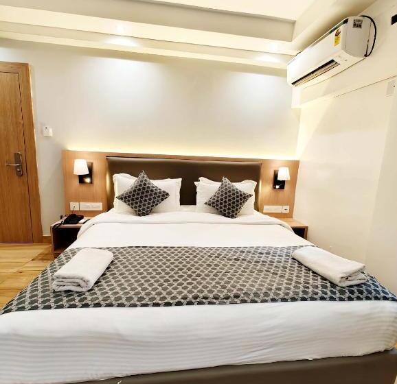 ホテル Grg Grand Resort Puri Sea View Room   With Spacious And Luxury Room   Lift And Parking Facilities Wi