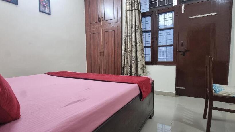 בית מלון כפרי Mahadev Apartments By Around Stays