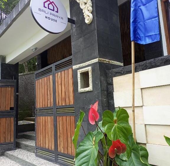 פנסיון Bali Praya House