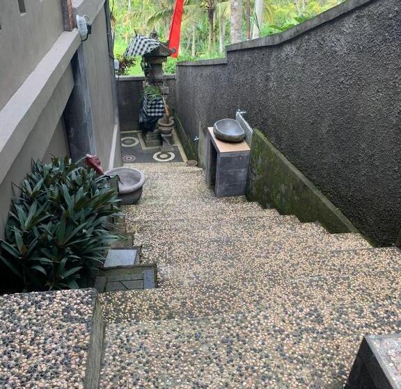 פנסיון Bali Praya House