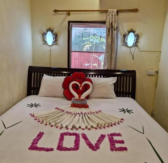 منتجع Wooden House