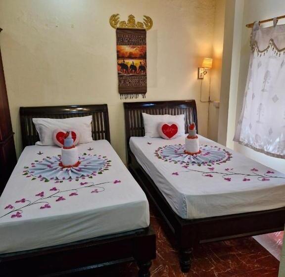 منتجع Wooden House