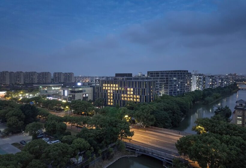 Shanghai T Plus Hotel Residence