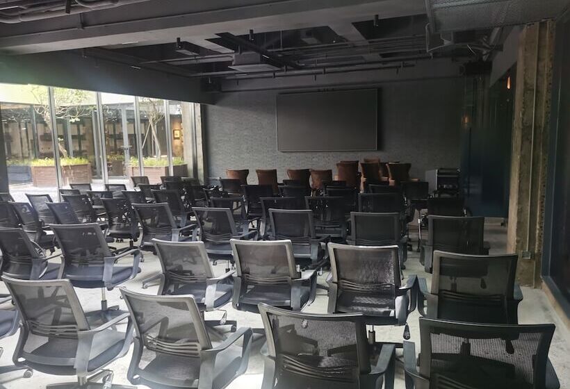 Shanghai T Plus Hotel Residence