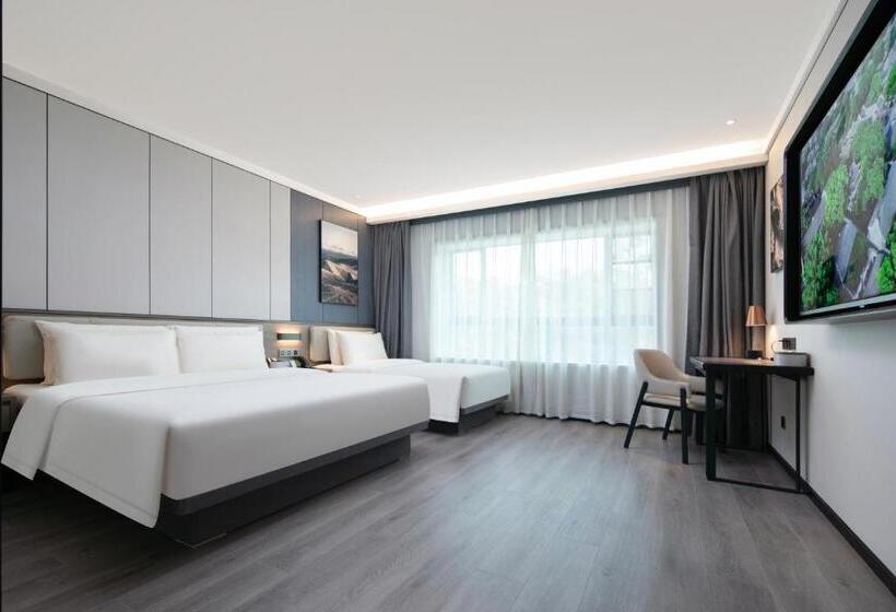 Atour X Hotel Ningbo Railway Station North Square